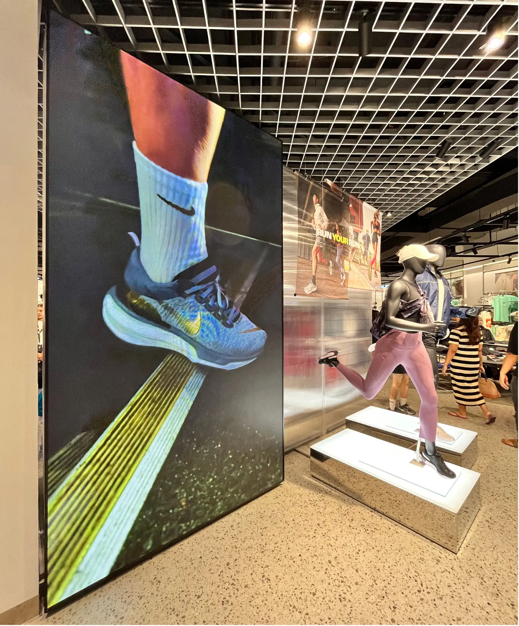 Enhancing the Shopping Experience at Nike Store Mall Kelapa Gading with LED Display-1